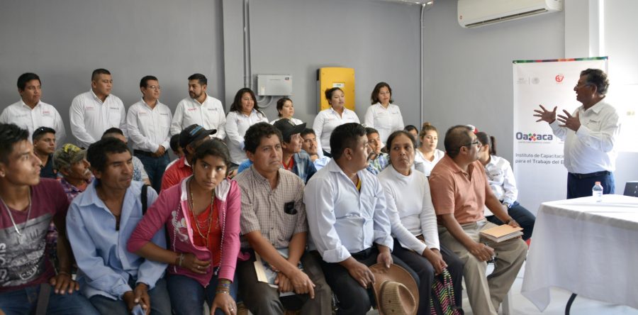 Capacitarán Icapet y Solarvatio a localidades sin energía eléctrica para instalación de sistemas fotovoltaicos