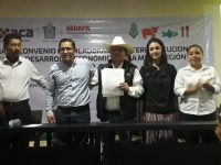 Sedapa y autoridades municipales de la Costa signan convenio para el desarrollo de la microregión Huatulco