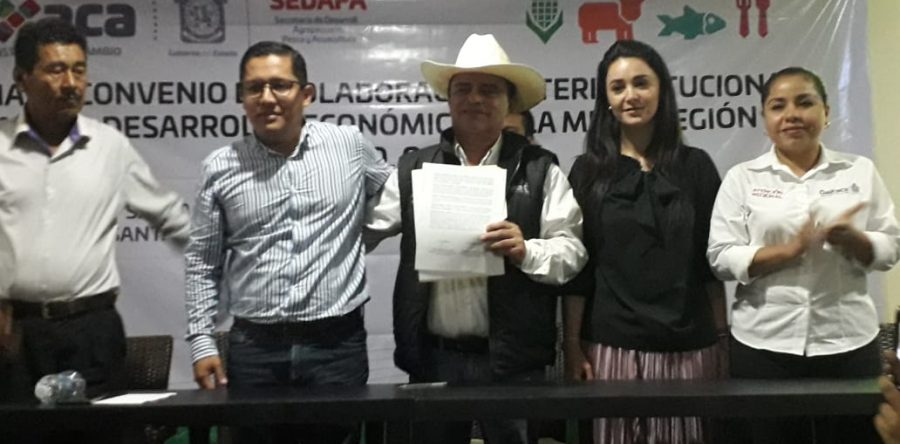 Sedapa y autoridades municipales de la Costa signan convenio para el desarrollo de la microregión Huatulco