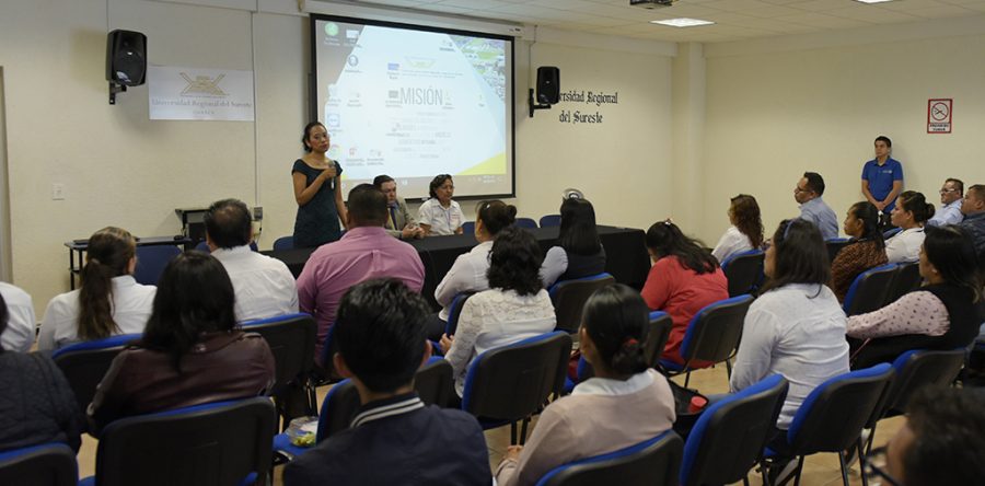 Capacitan a médicos para atender casos de intoxicación por plaguicidas