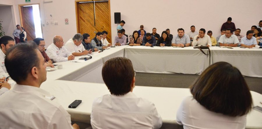 Revisan SEP, IEEPO y dirigencia magisterial temas educativos