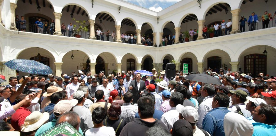 Garantiza Oswaldo García estabilidad laboral  de trabajadores del Ayuntamiento capitalino