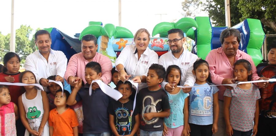 En Viguera, Patricia Benfield da inicio al programa Diviértete DIFerente