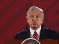 AMLO acuerda con empresarios inversión privada en petroquímica