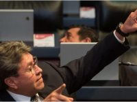 Ricardo Monreal llama arrogante a Carlos Urzúa tras renuncia