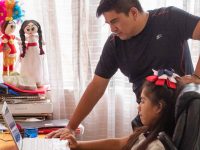 Israel y Carla, nueve años aprendiendo juntos