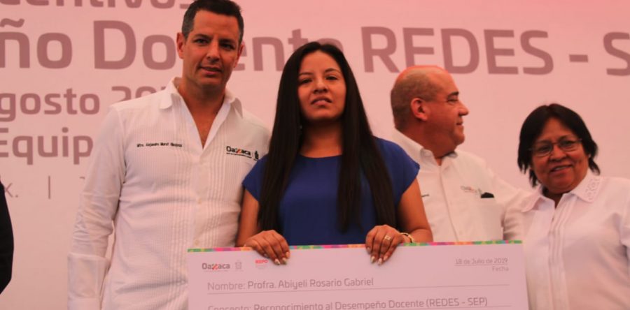 Gobierno de Oaxaca trabaja para empoderar la labor docente en beneficio de la niñez oaxaqueña: Alejandro Murat