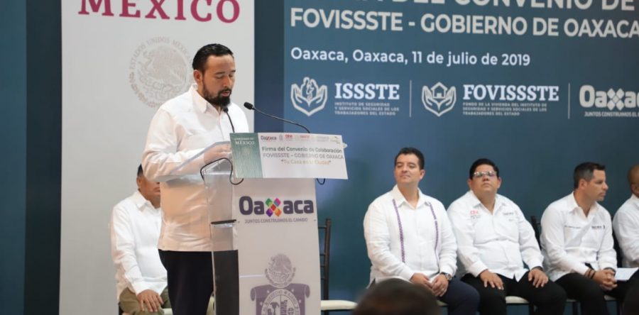 Impulsa Alejandro Murat acciones de vivienda en beneficio de trabajadores del Estado