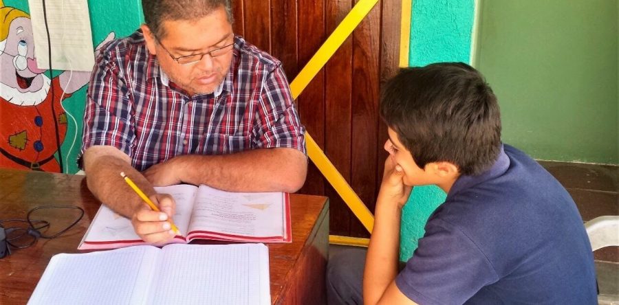 En vacaciones continúan asesorías de física, química y matemáticas en Parque Colosio