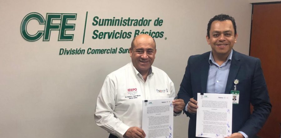 Firman IEEPO y CFE convenio para garantizar energía eléctrica a más de 10 mil escuelas