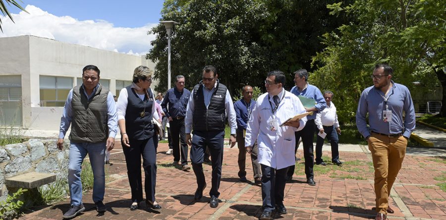 Recorre Donato Casas áreas del Hospital Psiquiátrico Cruz del Sur