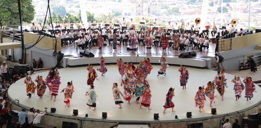 Despierta rotonda de la azucena para despedir la Guelaguetza 2019