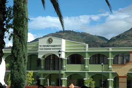 Acusan a Fiscalía de omisión ante retención de veracruzanos en San Dionisio Ocotepec