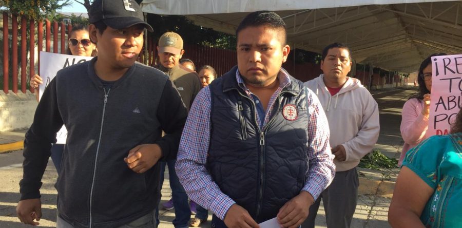 Rechazan decisión de Dante Montaño quien apoya instalación de ambulantaje en el CCCO