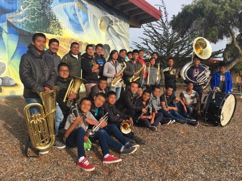 Felicita IEEPO a banda de música de estudiantes de Zoogocho por su aportación cultural