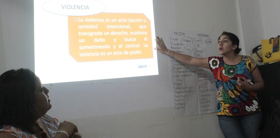 Sensibiliza IEEPO sobre la igualdad de género al personal de delegaciones regionales