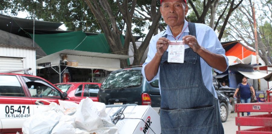 Inicia Ayuntamiento capitalino regularización de estibadores en la Central de Abasto