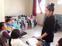 Ayuntamiento capitalino promueve aprendizaje de inglés en locatarios de mercados y la niñez