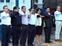 Entregan distinciones a 40 policías de Oaxaca de Juárez por actuar con valentía y honestidad