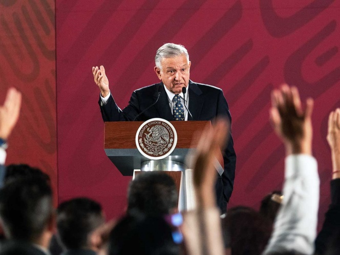 Previo a comparecencia de Robles, López Obrador lanza mensaje