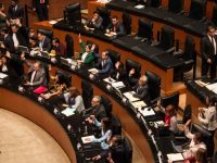 Hallan a subcontralor sin título en el Senado