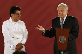 Adelfo Regino, capo político en zona mixe: Alfredo Martínez de Aguilar