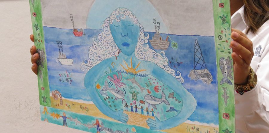 Felicita IEEPO a estudiantes ganadoras del certamen “El niño y la mar 2019”