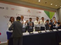 Reconoce y premia IEEPO a estudiantes ganadores de la Olimpiada del Conocimiento Infantil 2019