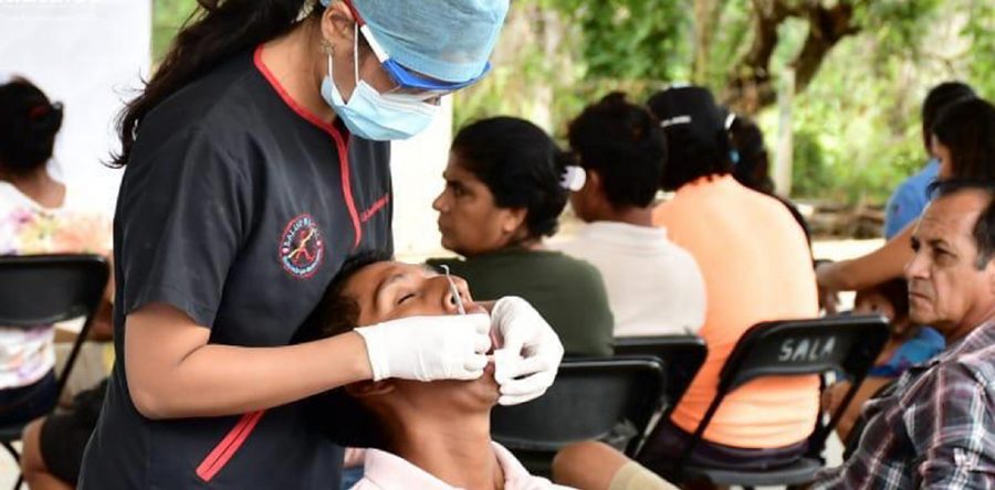 Benefician jornadas odontológicas y cirugías bucales a habitantes de la Costa