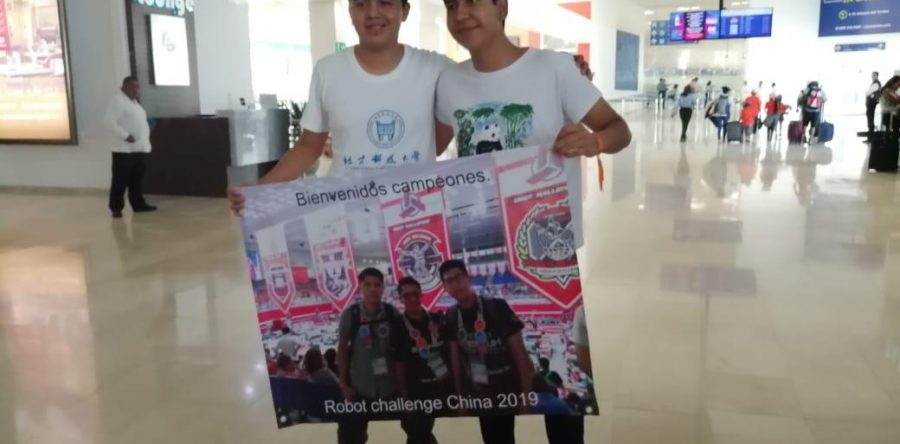 Estudiantes oaxaqueños logran el 1-2 en robótica en China