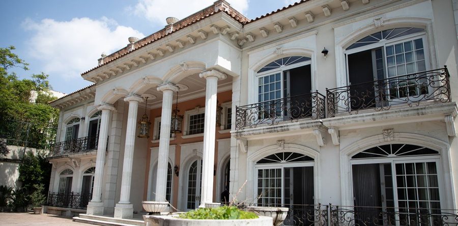 Zhenli Ye Gon busca amparo para que no subasten su mansión