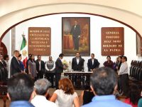 Cabildo de Oaxaca de Juárez guarda  minuto de silencio por Francisco Toledo