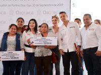 Entrega AMH apoyos y compromisos durante Audiencia Pública en la Sierra Sur