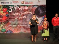 Imparten a cocineras tradicionales curso de manejo higiénico de los alimentos: Seculta