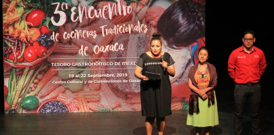 Imparten a cocineras tradicionales curso de manejo higiénico de los alimentos: Seculta