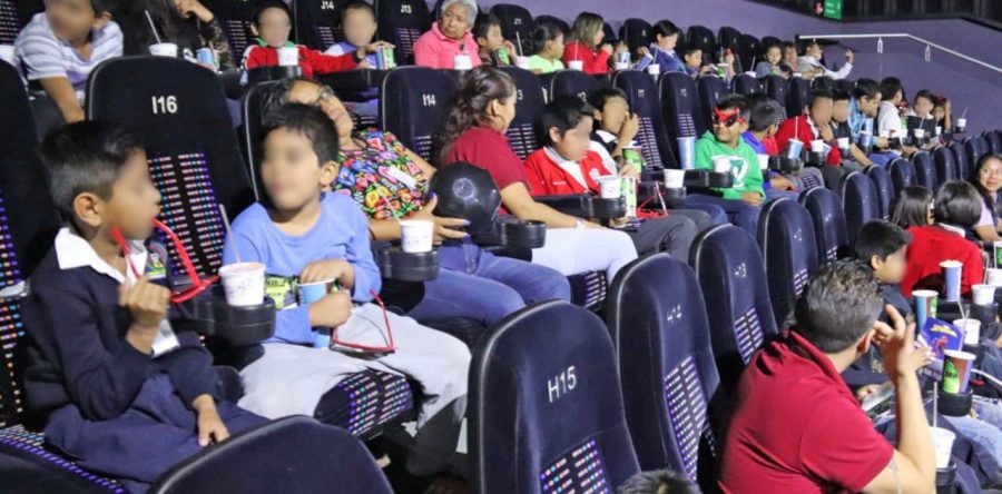 DIF Estatal Oaxaca e ICAPET entregan apoyos sociales a las familias de La Chilana