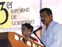 Exigen reconstrucción de 31 escuelas en Guichicovi; se declaran en plantón indefinido en IOCIFED