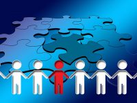 Migración: México tiene a Trump; España a los africanos: Carlos Ramírez