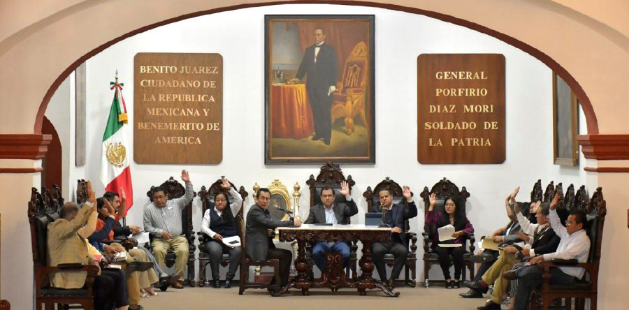 Cabildo de la capital exhorta a la población a usar arena húmeda en floreros de panteones