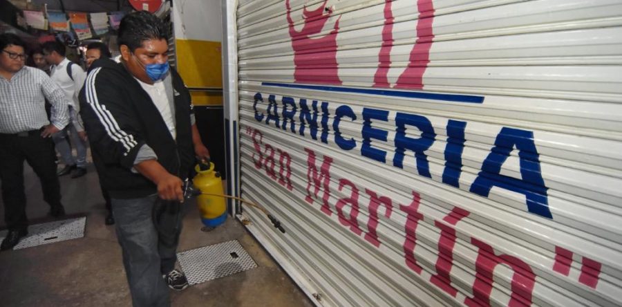 Ayuntamiento de Oaxaca combate el dengue en mercados públicos