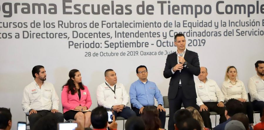 Entrega Alejandro Murat recursos por más de 104 mdp del programa Escuelas de Tiempo Completo