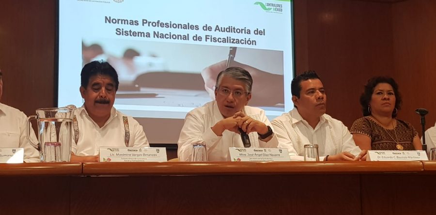 Capacita contraloría a estudiantes de la UABJO en rendición de cuentas