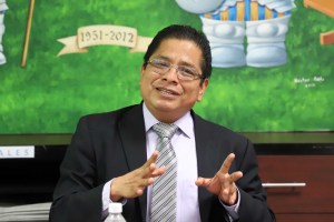 Obligan a diputados a crear la Ley de Consulta Indígena: Alfredo Martínez de Aguilar