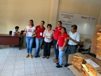 Continúa distribución de vales y uniformes escolares del programa “Vamos Juntos a la Escuela”