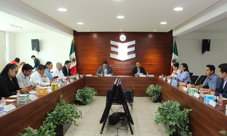 Burócratas electorales y oscuros personajes entre los que aspiran a integrarse al IEEPCO