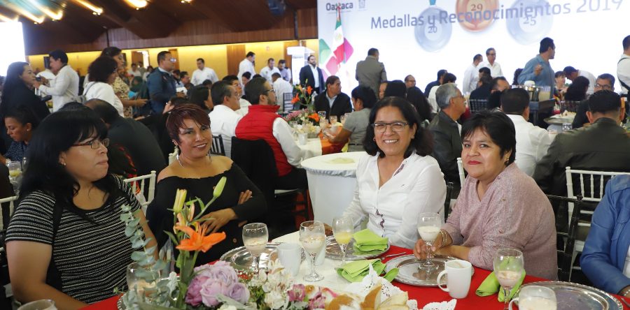 Reconoce Germán Espinosa labor comprometida de la base trabajadora