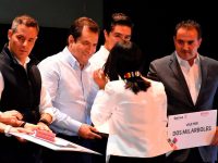 Jóvenes son agentes de cambio permanente, reconoce Oswaldo García
