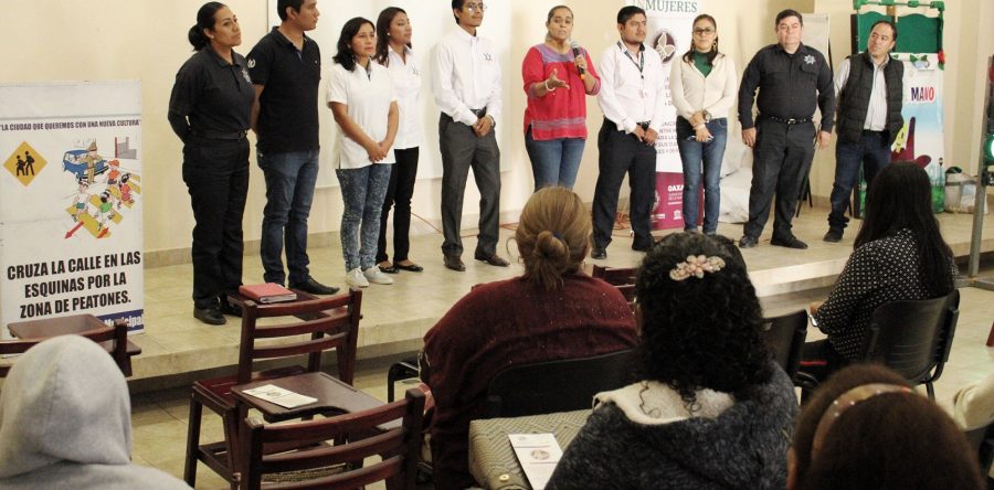 Promueve Ayuntamiento capitalino una vida libre de violencia en Feria de la Mujer