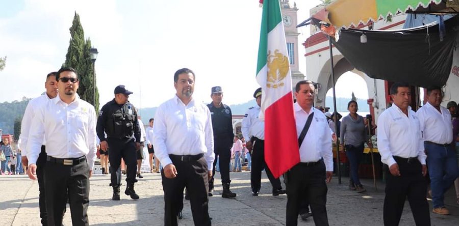 El municipio de Tlaxiaco llevó a cabo actividades cívicas conmemorativas por el aniversario de la Revolución Mexicana