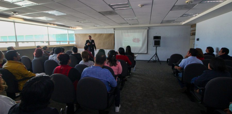 Refuerzan comunicación efectiva en el Servicio Público